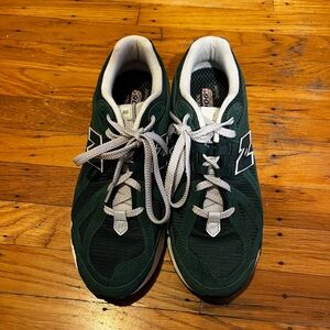 Green New Balance 1906
